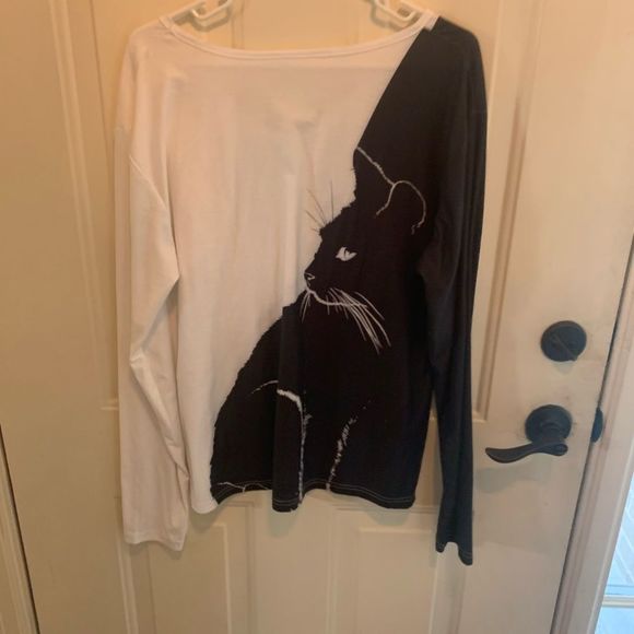 Women's T shirt Tee Black Color Block Cat Print Long Sleeve Top size XL - Picture 2 of 4